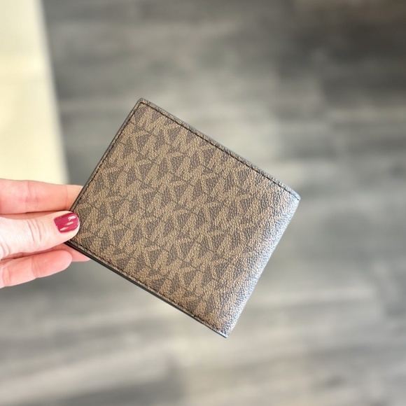 Michael Kors Men’s Cooper Billfold Wallet  — Brown logo - Picture 2 of 4